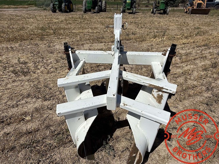 ag-vantage-pivot-track-filler,-3-pt-image-3