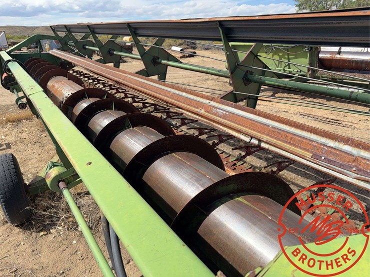 john-deere-224-image-8