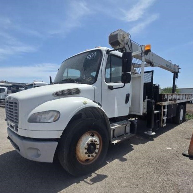2014 FREIGHTLINER M2 106