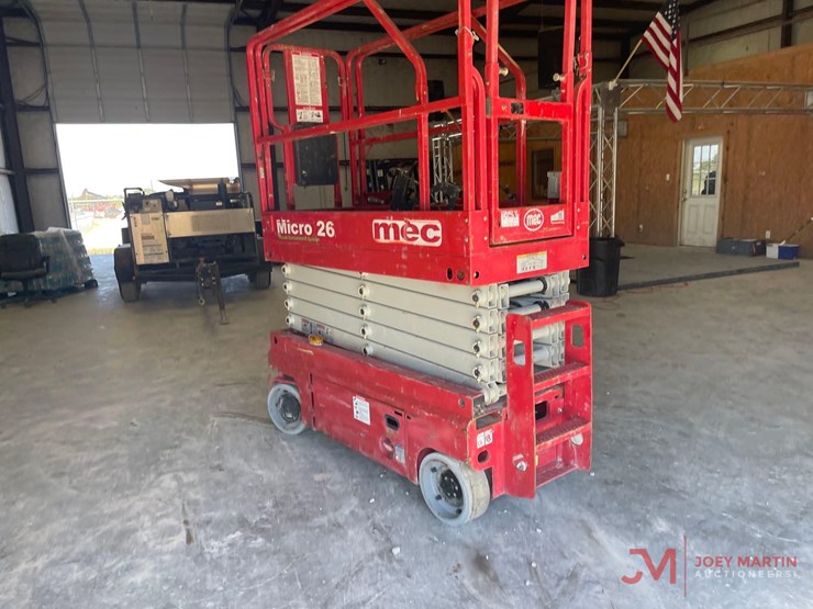 2020-mec-micro-26-electric-scissor-lift-image-5