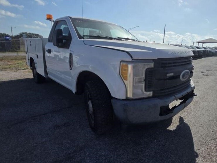 2017-ford-f250-image-2