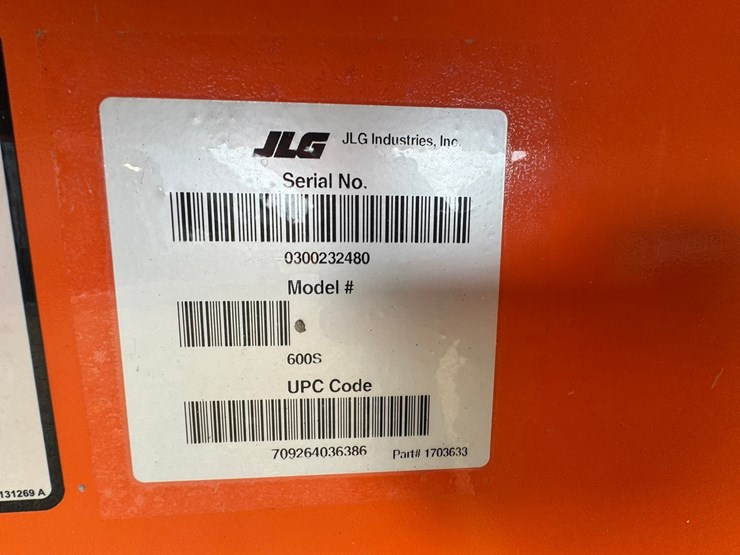 2011-jlg-600s-image-58