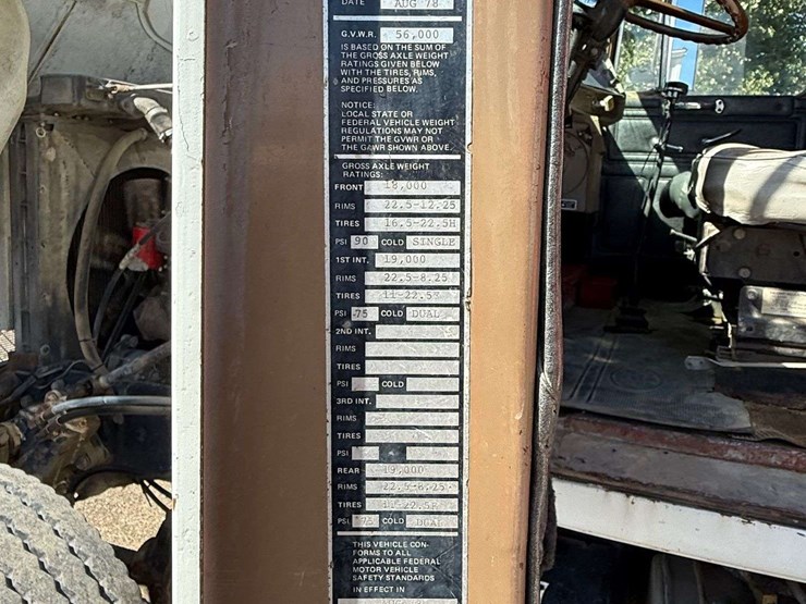 1979-mack-valueliner-image-20