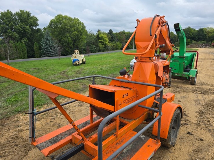 #2043-•-finn-bms-23-towable-straw-blower-image-22
