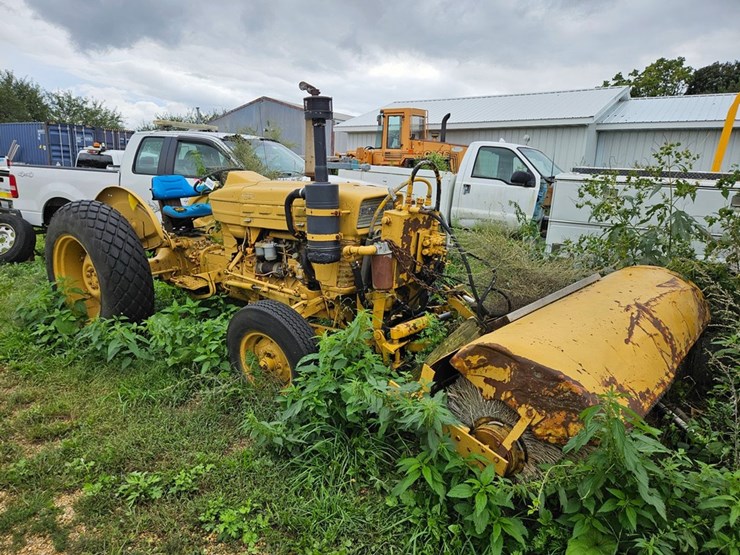 ford-tractor-image-1