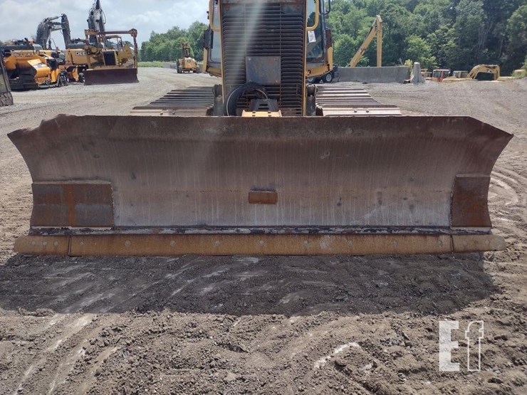 2015-deere-650k-lgp-image-23