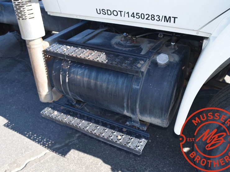 2009-international-durastar-truck-image-26