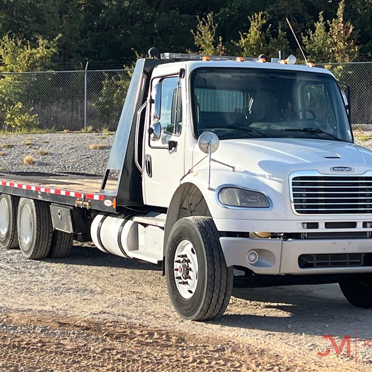2020 FREIGHTLINER T/A HYDRAULIC TAIL TRUCK