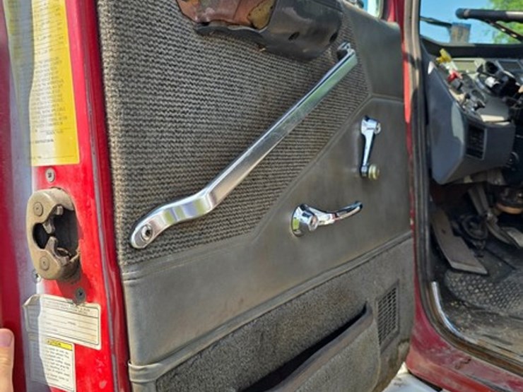1995-ford-l8000-image-35