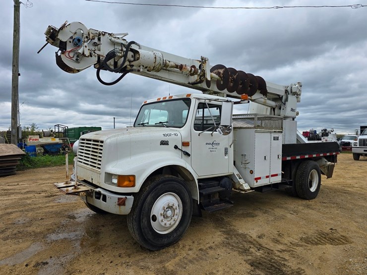 2000-international-4700-image-1