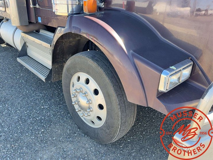 2009-kenworth-t800-image-32