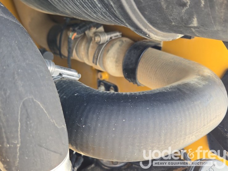 2023-caterpillar-259d3-image-43