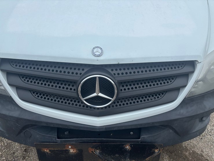 #2333-•-2014-mercedes-sprinter-van-image-13