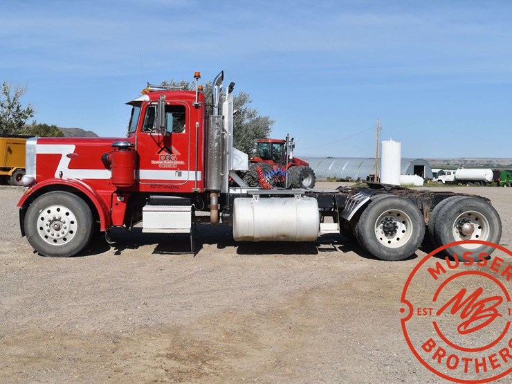 1984-peterbilt-359-image-3