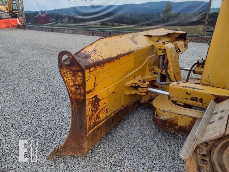 2006-caterpillar-d5n-xl-image-24