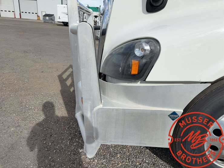 2018-freightliner-cascadia-image-10