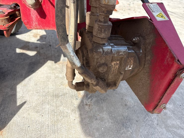 #5579-•-ventrac-kj520-sweeper-attachment-image-8