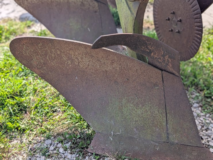 john-deere-2810-image-8