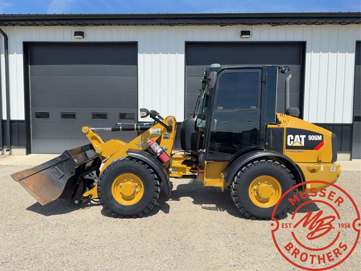 2016-caterpillar-906m-image-6