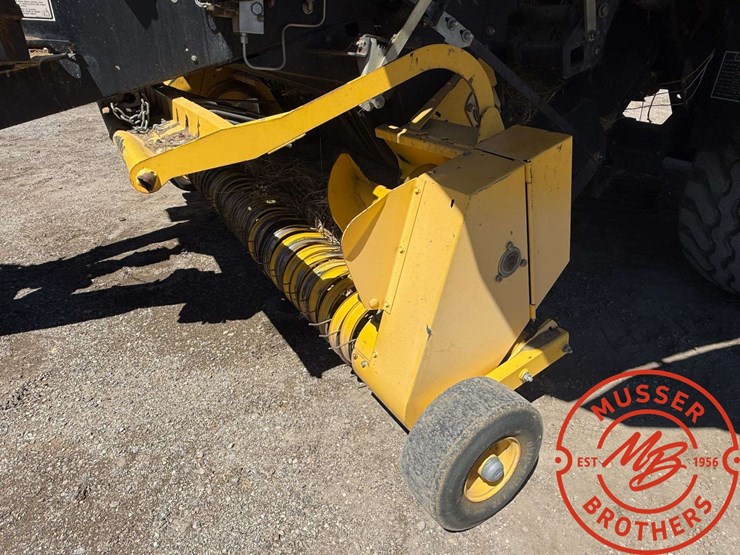 new-holland-bb960a-image-13