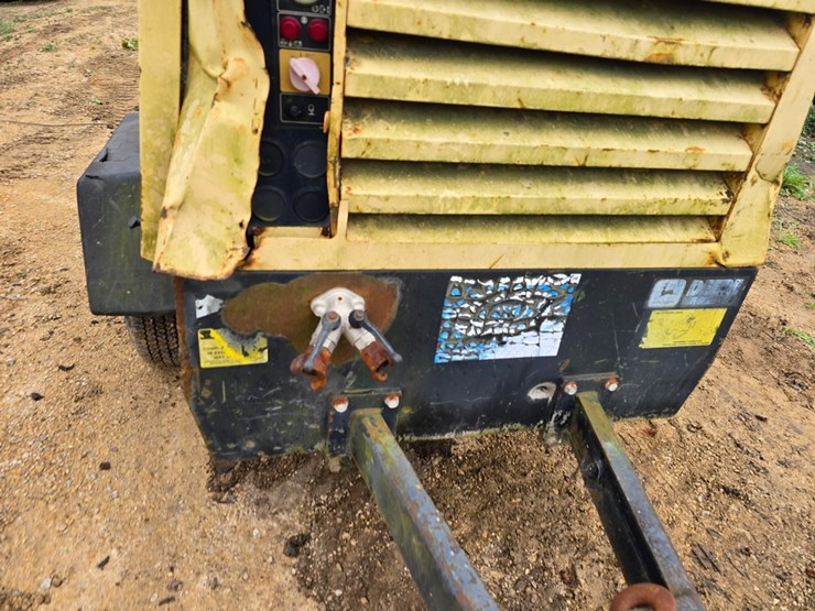 #2058-•-atlas-copco-xas96-towbale-air-compressor-image-8