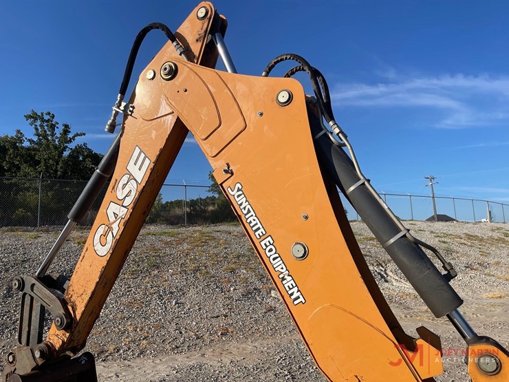 2020-case-580n-ep-loader-backhoe-image-17