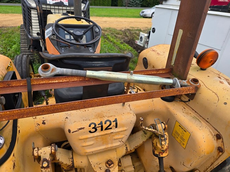 #2038-•-case-380b-tractor-image-14