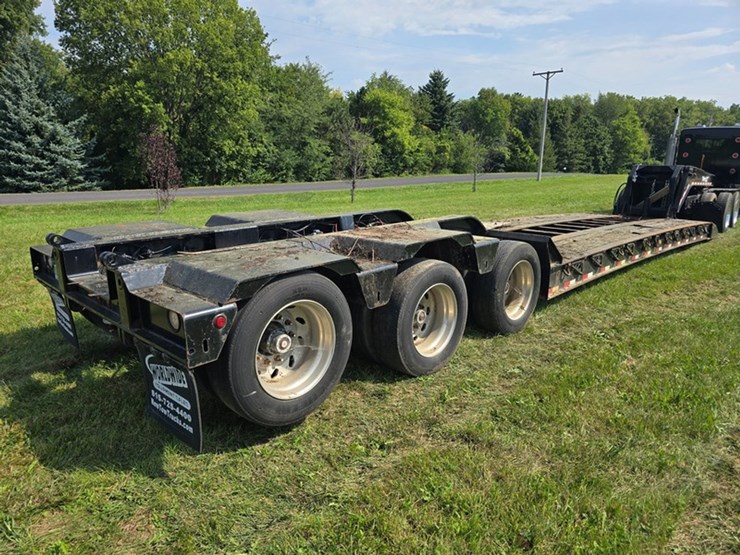 #2011-•-2005-talbert-t40w-555a-hr6-1-t1-hydraulic-detatch-image-7