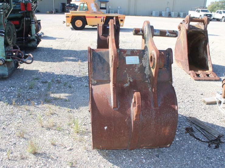 #1043-•-fleco-36"-bucket-image-2