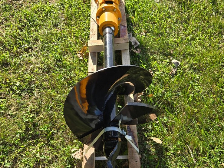 caterpillar-303-image-1