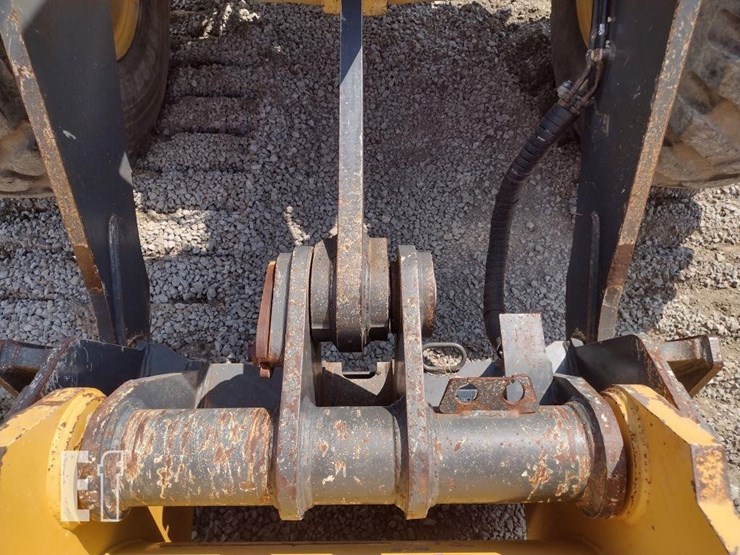 2017-deere-524kii-image-26