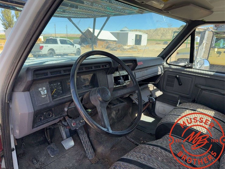 1999-ford-f800-image-36
