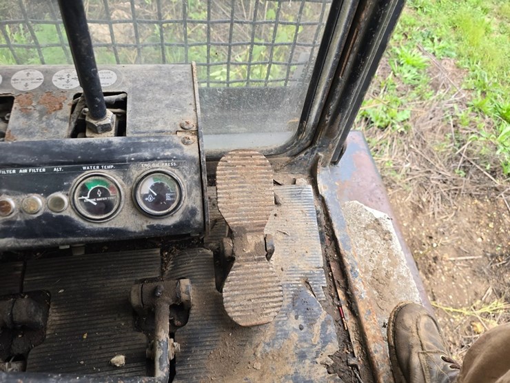 deere-693b-image-48