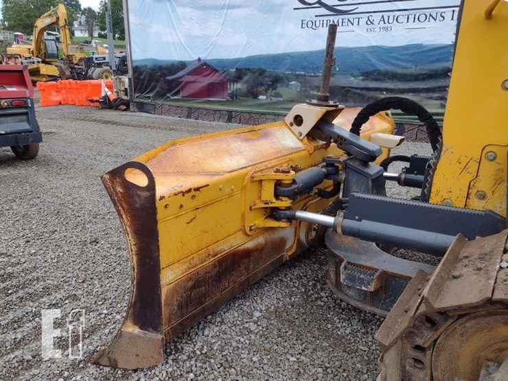 2015-deere-700k-xlt-image-23