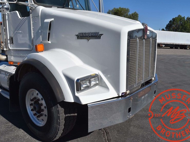 1999-kenworth-t800b-image-15