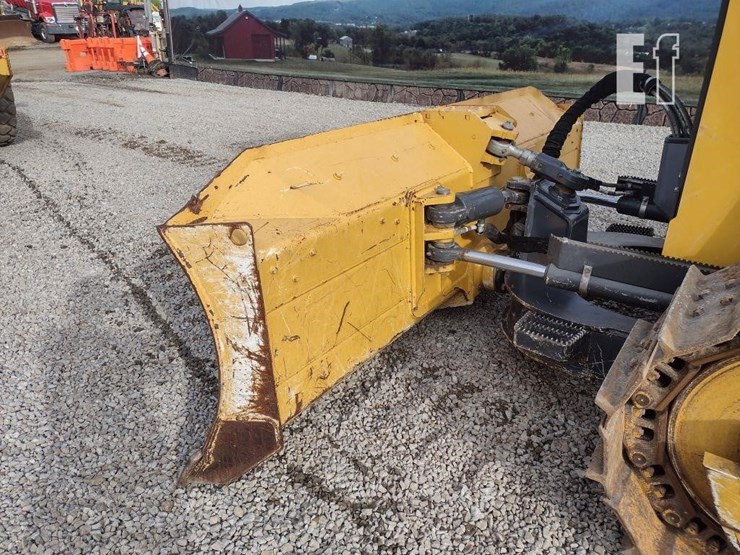 deere-650k-xlt-image-22