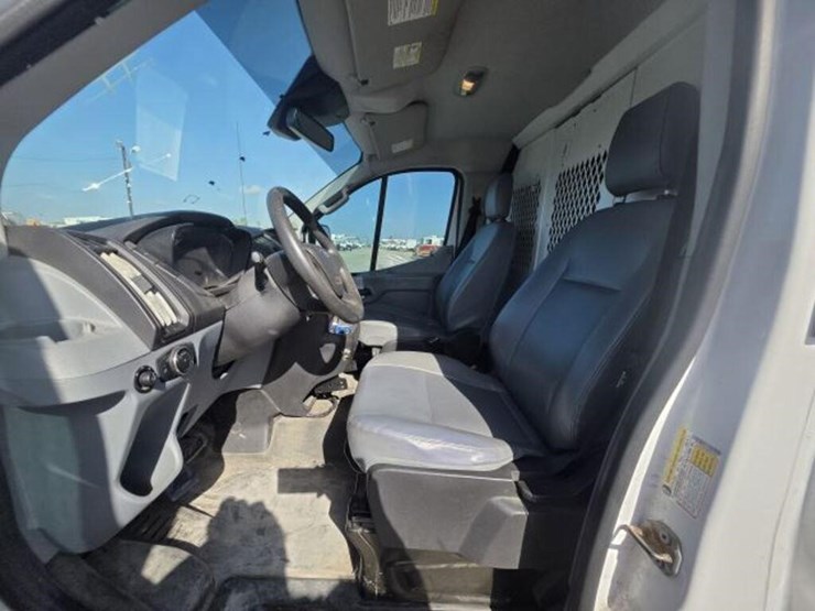 2017-ford-transit-image-5