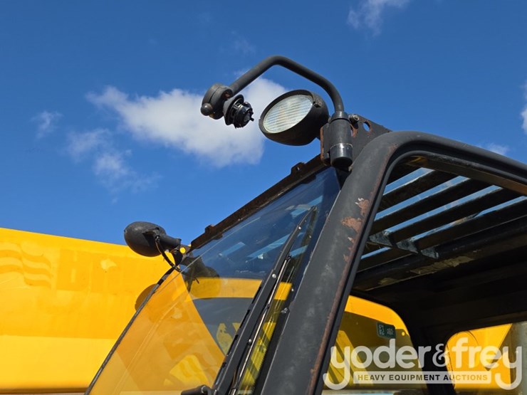 2017-jcb-507-42-image-56