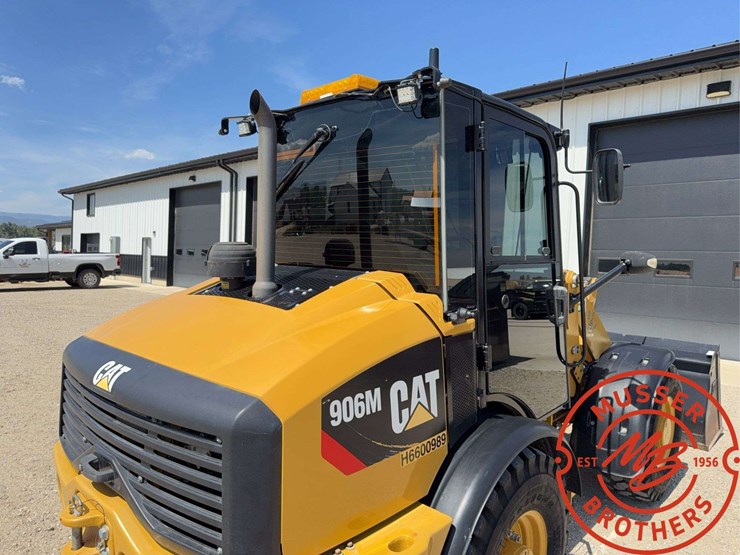 2016-caterpillar-906m-image-19