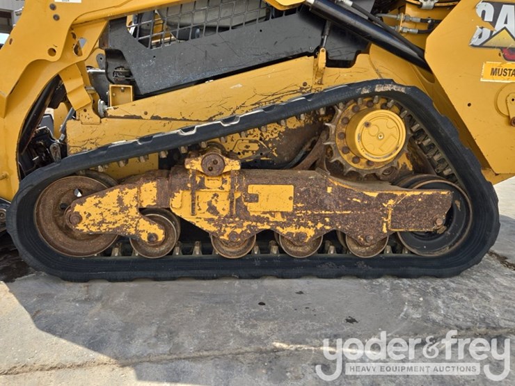 2023-caterpillar-259d3-image-10