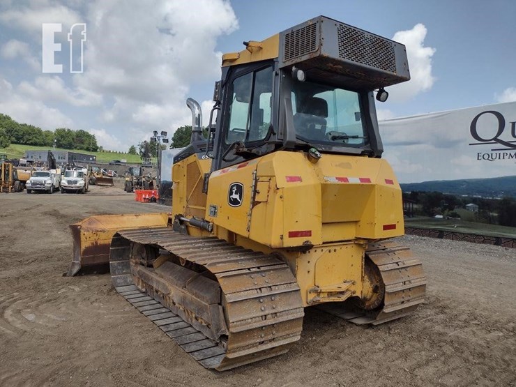 2015-deere-650k-lgp-image-38