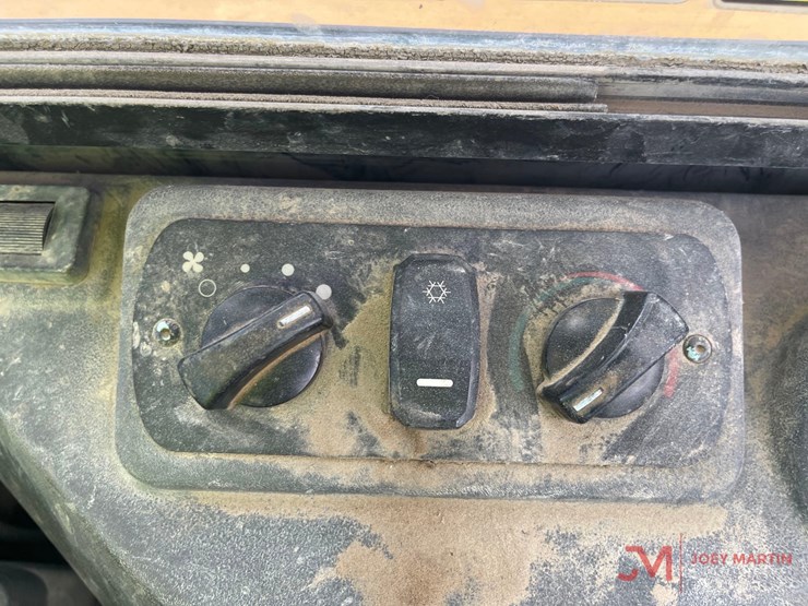 2018-cat-305.5e-2-cr-mini-excavator-image-26