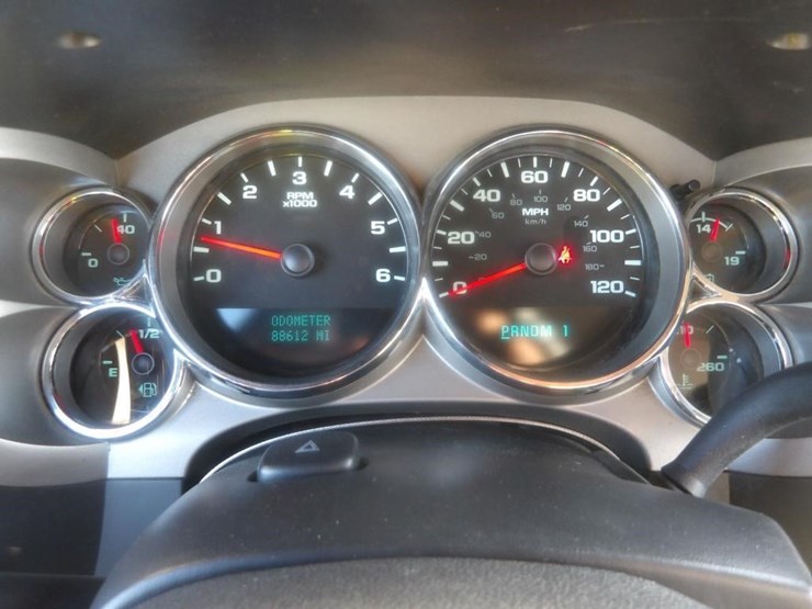 2013-chevrolet-2500-image-14