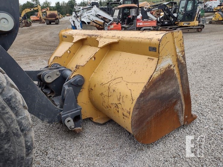 2018-deere-524kii-image-24