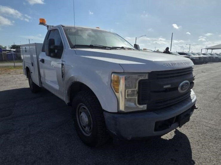 2017-ford-f250-image-2