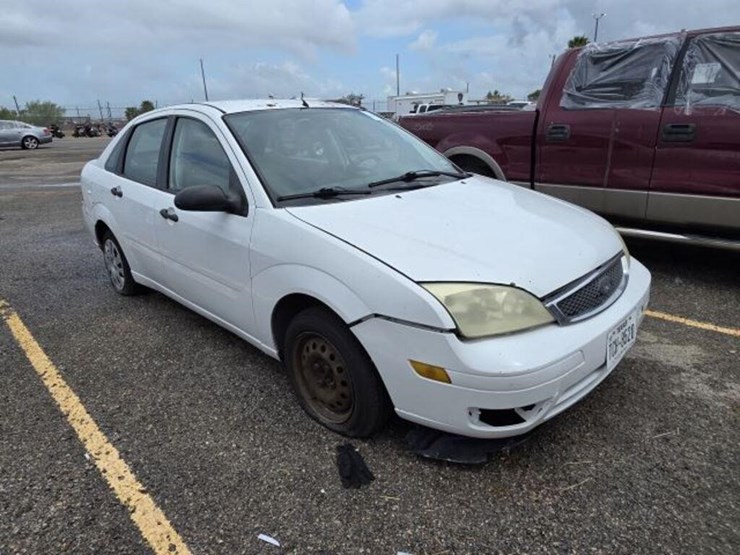07-ford-4d-1fafp34n87w148293-image-2
