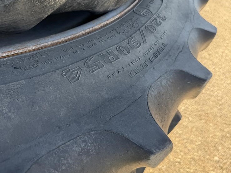 6x-case-tractor-rims-and-tires-image-17