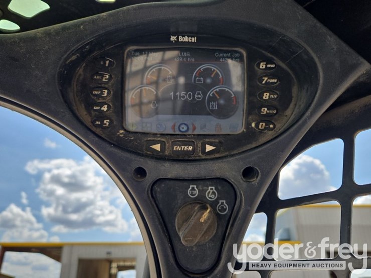 2016-bobcat-t590-image-53