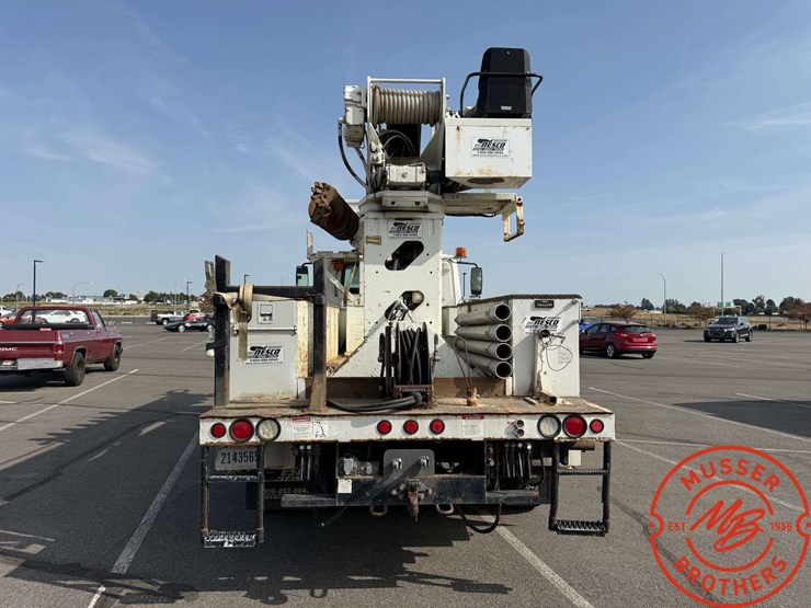 2011-international-durastar-4300-image-6