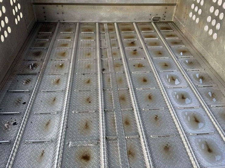 2003-merritt-cattle-trailer---53'-image-14